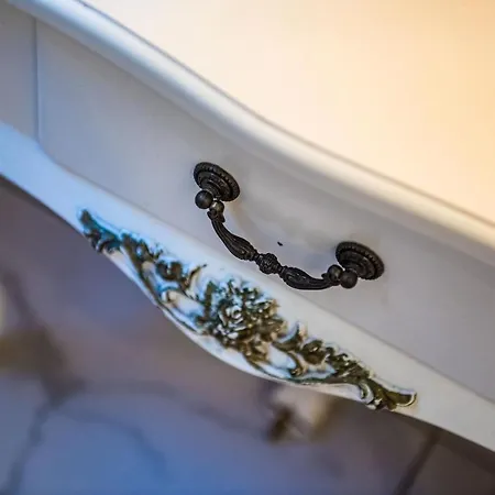 Exclusive Apartment *